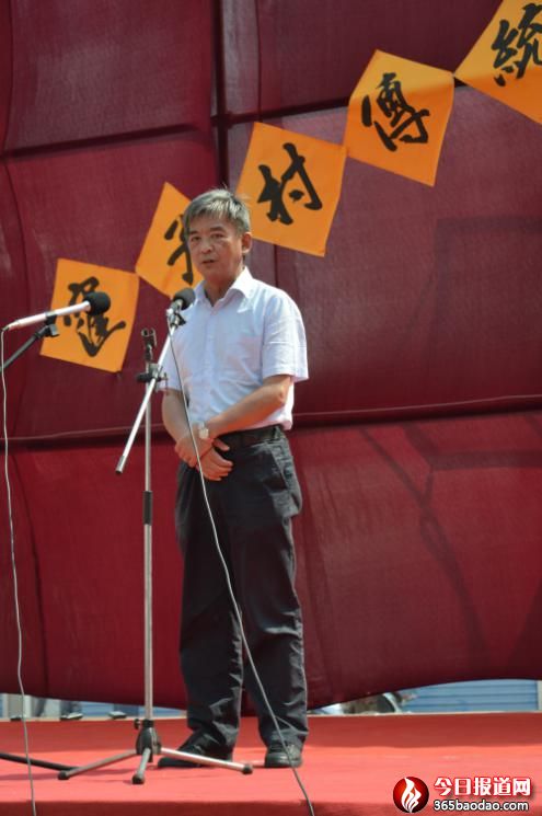 文化部民族民間文藝發(fā)展中心李松主任熱情洋溢地致辭.jpg